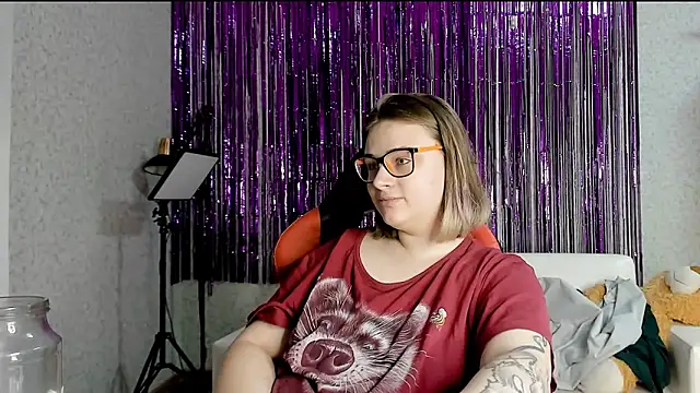 Seductive She Wolf online show from March 20, 3:23 am