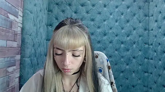 Samantha Smiith online show from October 3, 3:47 am