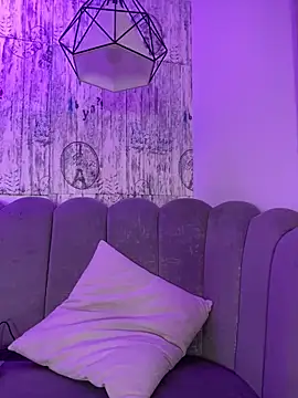 Snapshot of AbyThompson chatting on October 25, 1:51 pm AbyThompson online show from October 25, 1:51 pm