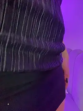 Snapshot of AbyThompson chatting on October 29, 1:13 pm AbyThompson online show from October 29, 1:13 pm