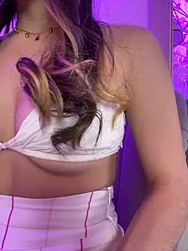 Snapshot of AbyThompson chatting on November 12, 1:33 pm AbyThompson online show from November 12, 1:33 pm