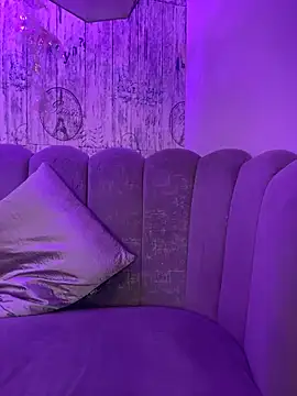 Snapshot of AbyThompson chatting on November 18, 2:54 pm AbyThompson online show from November 18, 2:54 pm