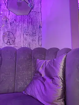 Snapshot of AbyThompson chatting on November 20, 6:51 pm AbyThompson online show from November 20, 6:51 pm