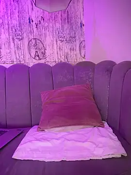 AbyThompson online show from March 14, 4:45 pm