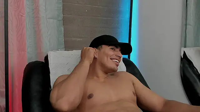 JamesGraay online show from December 20, 8:10 am