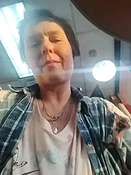 Snapshot of KatieBARBiE98 chatting on February 13, 10:06 pm KatieBARBiE98 online show from February 13, 10:06 pm