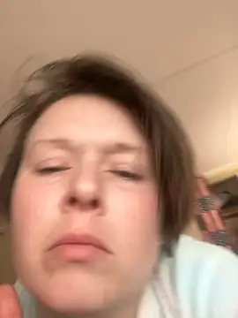 Snapshot of KatieBARBiE98 chatting on March 2, 5:42 pm KatieBARBiE98 online show from March 2, 5:42 pm