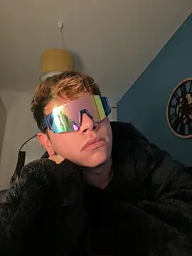 calleaaaa online show from November 21, 8:57 am