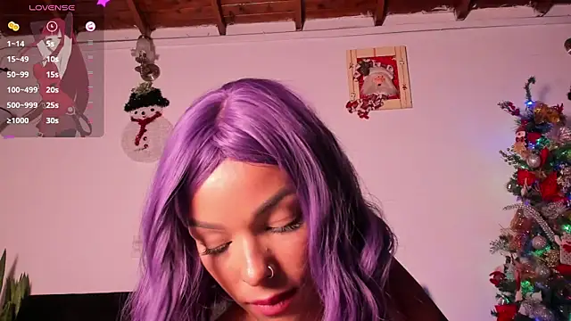 Snapshot of AlanaJohnson_ chatting on December 9, 11:24 pm AlanaJohnson online show from December 9, 11:24 pm