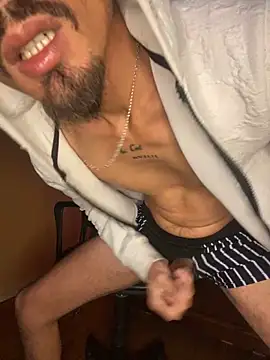 Snapshot of IMD01 chatting on March 6, 12:18 am IMD01 online show from March 6, 12:18 am