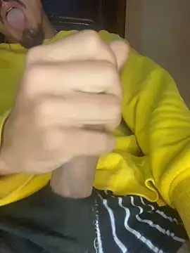 Snapshot of IMD01 chatting on April 10, 10:58 pm IMD01 online show from April 10, 10:58 pm