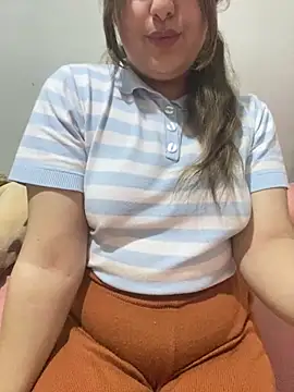 yassminsexy22 online show from February 21, 7:37 pm