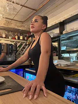 Snapshot of beautydiamond chatting on June 27, 12:22 pm beautydiamond online show from June 27, 12:22 pm