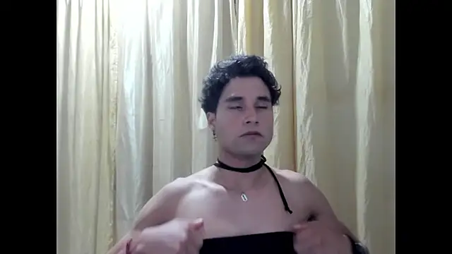 SophiaLevis online show from April 10, 12:16 am