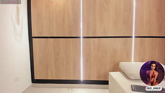 charlotte colee online show from November 13, 11:42 am