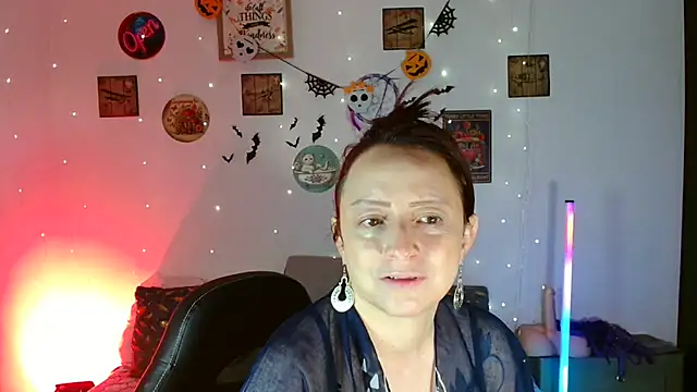 catalinamommyx online show from October 27, 11:09 pm