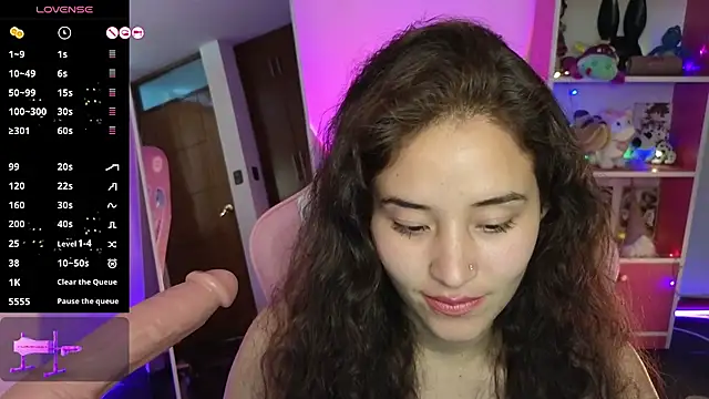 redbarbiedollx online show from October 20, 9:15 pm