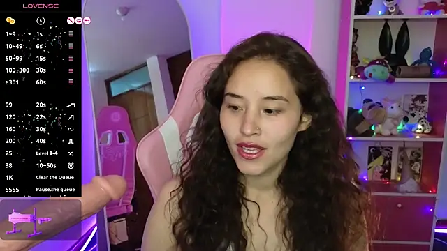 redbarbiedollx online show from October 21, 9:15 pm