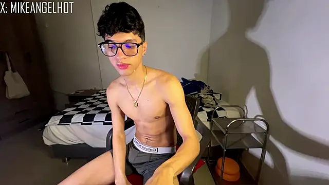 Angelligth online show from December 16, 7:41 pm