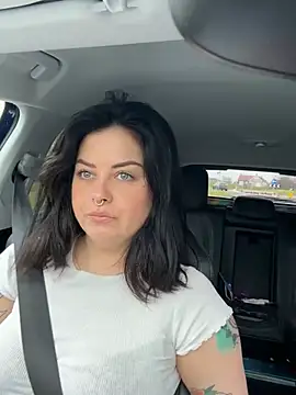 Snapshot of NaomiSquirts chatting on February 12, 12:44 pm NaomiSquirts online show from February 12, 12:44 pm