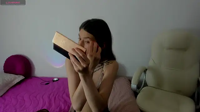 Snapshot of Tesa_cute chatting on December 13, 9:41 pm Tesa cute online show from December 13, 9:41 pm