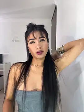 lina pink online show from November 13, 8:41 pm