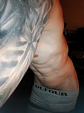 Snapshot of dangerman94 chatting on February 9, 7:18 pm dangerman94 online show from February 9, 7:18 pm