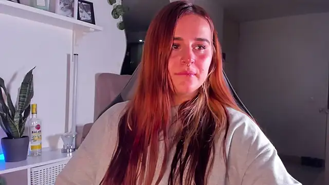 evy orange1 online show from February 10, 2:48 am