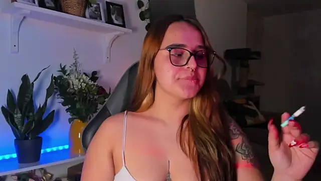 evy orange1 online show from February 25, 3:16 am