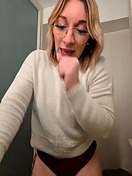 Giuliana baby online show from November 17, 9:20 pm