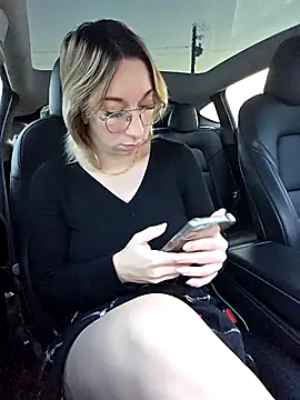 Giuliana baby online show from November 30, 7:45 am