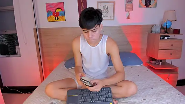 justinbiler online show from October 18, 1:34 pm