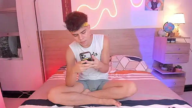 justinbiler online show from October 21, 1:45 pm