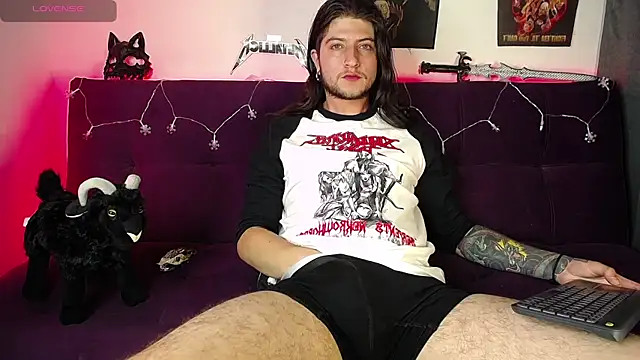 blckwolf 6 online show from December 18, 10:02 pm