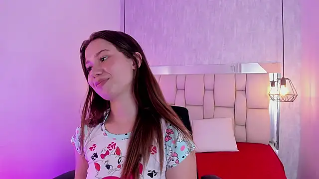 Roxie-Summers11 online show from December 28, 4:41 am