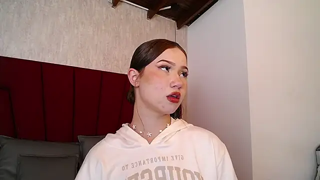 Roxie-Summers11 online show from January 5, 12:31 pm