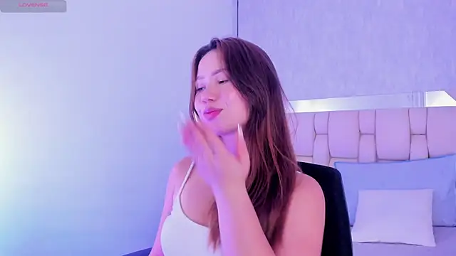 Roxie-Summers11 online show from February 19, 11:04 pm