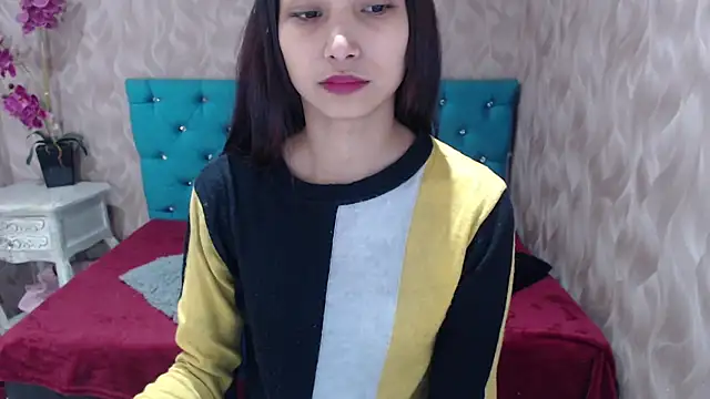 MadelineDoll online show from January 25, 1:08 pm