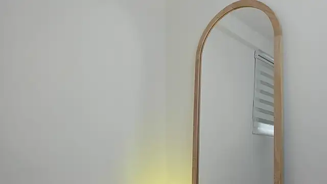 Julifoxx online show from December 2, 9:10 pm