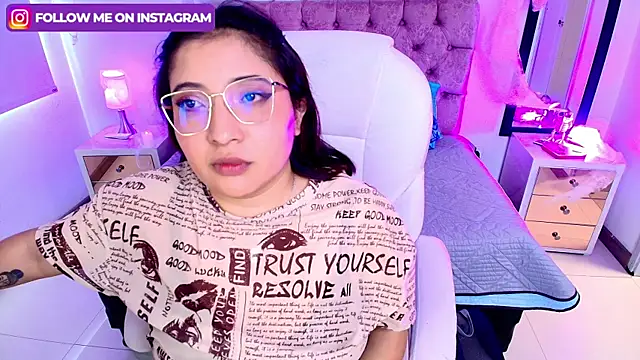 Snapshot of Emma_monserrat chatting on October 9, 7:34 pm Emma monserrat online show from October 9, 7:34 pm