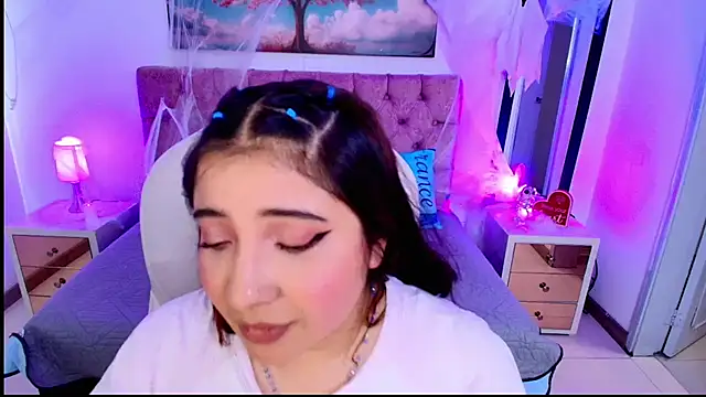 Snapshot of Emma_monserrat chatting on October 15, 7:25 pm Emma monserrat online show from October 15, 7:25 pm