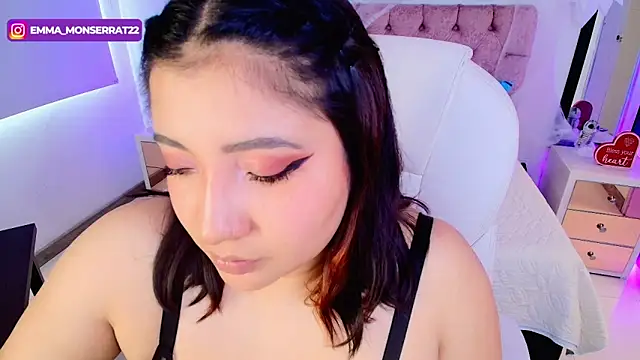 Snapshot of Emma_monserrat chatting on October 29, 7:37 pm Emma monserrat online show from October 29, 7:37 pm