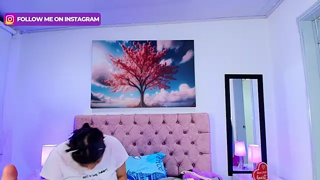 Snapshot of Emma_monserrat chatting on November 22, 8:35 am Emma monserrat online show from November 22, 8:35 am