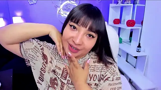 Emma monserrat online show from May 23, 11:25 am