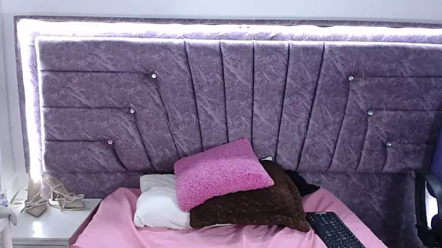 Penelope Fox14 online show from April 7, 1:55 pm