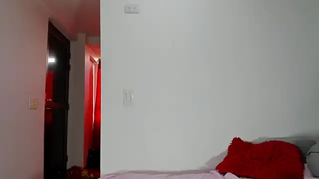 veronica sinner  online show from October 30, 4:30 pm