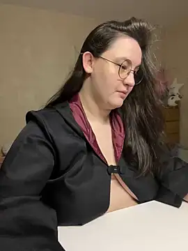 hungry1bunny online show from January 9, 5:43 pm