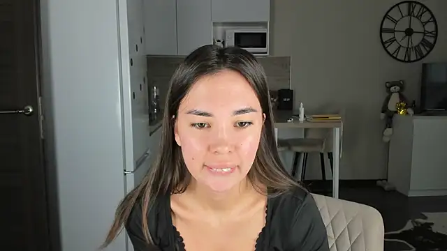 nilliluv online show from April 3, 1:31 pm