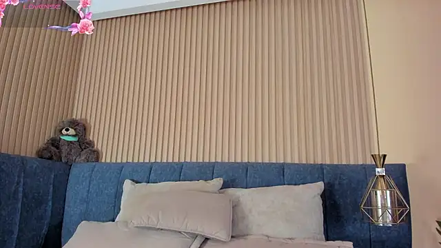 kathecute   online show from February 4, 1:44 am