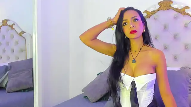 SamanthaFerrer   online show from November 23, 12:05 pm